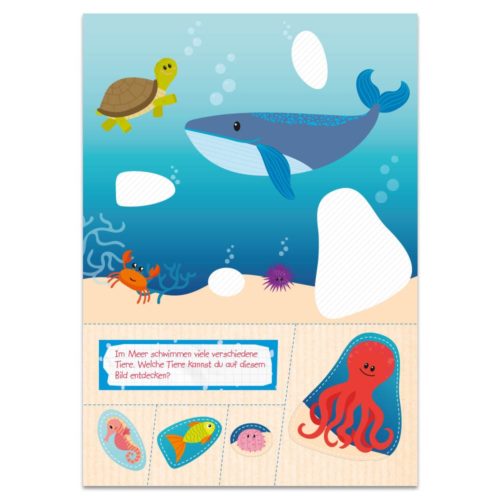Illustration von Meerestieren, darunter eine Schildkröte, ein Wal, eine Krabbe und ein Oktopus, mit Text und Aufklebern unten.